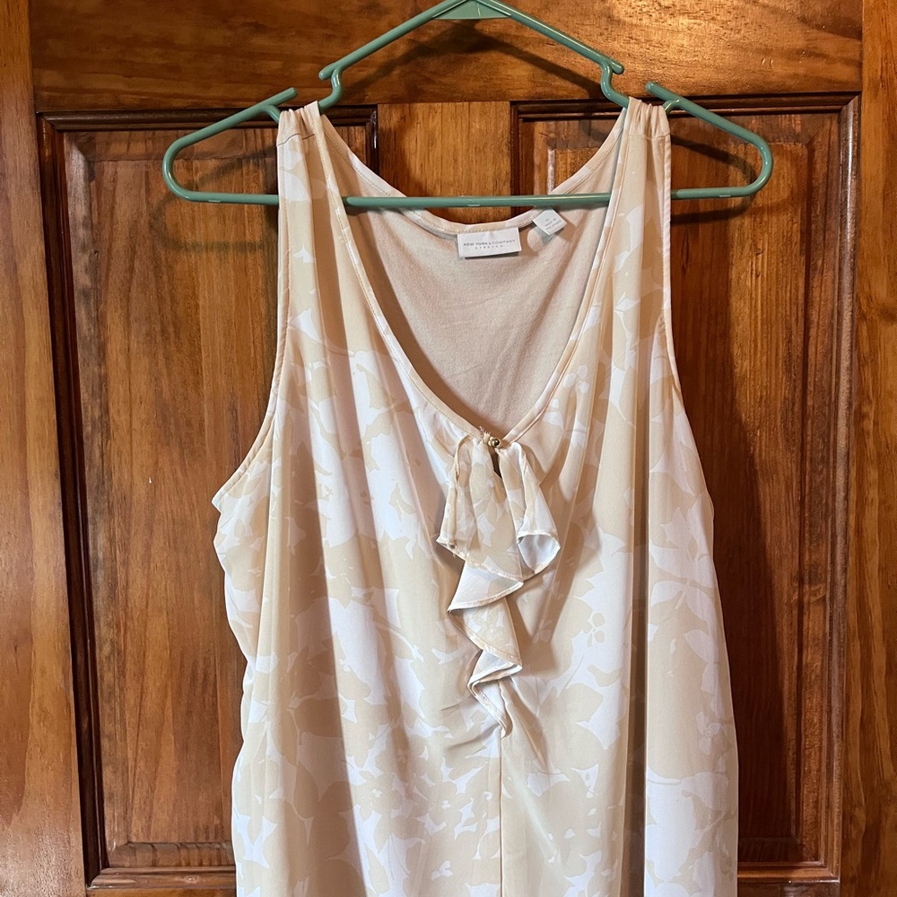 New York & Company Cream Tank Top